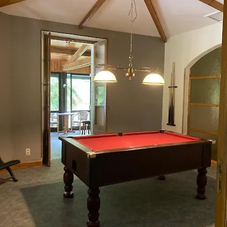 לינה וארוחת בוקר L'auberge De La Goutille 3*